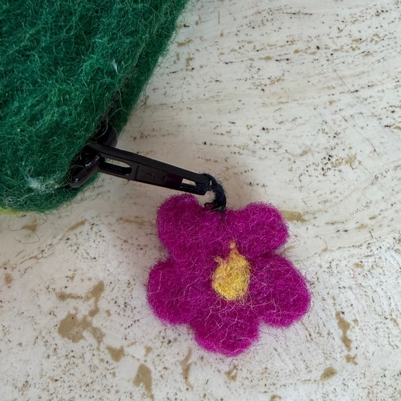 Swingin' Sloth Felt Coin Purse card holder wallet 100% wool Nepal fair trade - Picture 6 of 10